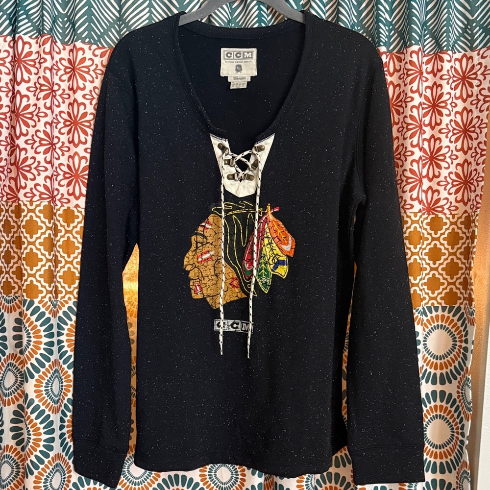Chicago Blackhawks CCM Womens Henley Lace Up Top Sz 2XL